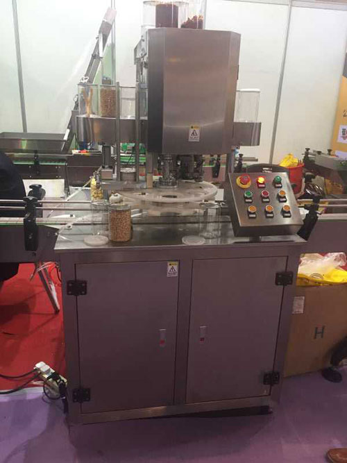 全自動醬料封罐鎖口機(jī)(圖2)
