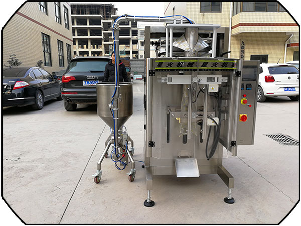 多功能辣椒醬料包裝機械出現故障怎么解決(圖1)