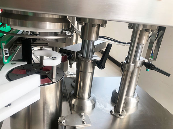 全套自動(dòng)醬料灌裝生產(chǎn)線設(shè)備哪家賣的好(圖2)