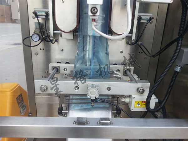 草莓醬料包裝機在食品行業的重要性(圖2)