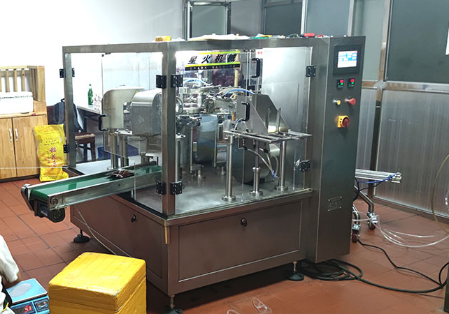 全自動(dòng)番茄醬包裝機(jī)械對(duì)企業(yè)起著重大的作用(圖2)