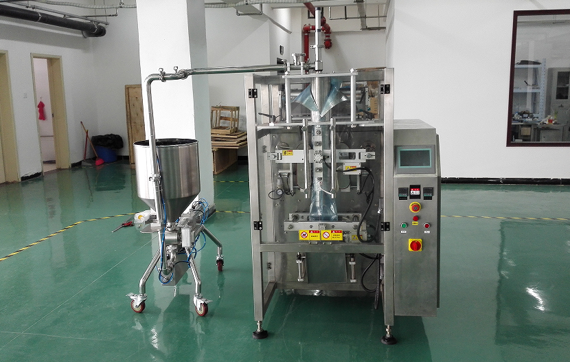 火鍋底料自動(dòng)化醬料包裝機(jī)多樣化發(fā)展，提高經(jīng)濟(jì)效益(圖1)